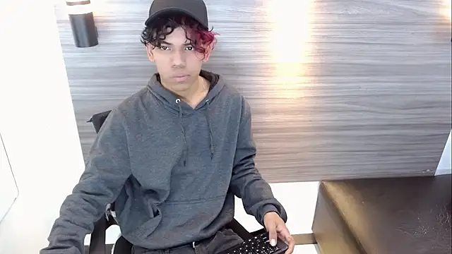 DaviidBuckx  online show from April 23, 2:24 am