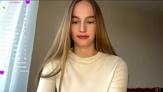 Snapshot of Viktoria_Vibes chatting on June 13, 3:21 pm Viktoria Vibes online show from June 13, 3:21 pm