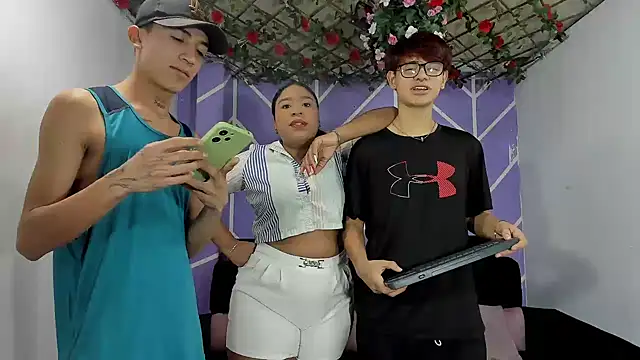 Lizeth hot2002 online show from March 4, 1:22 am