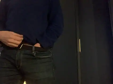 Snapshot of daddyffpig chatting on February 13, 4:47 pm daddyffpig online show from February 13, 4:47 pm