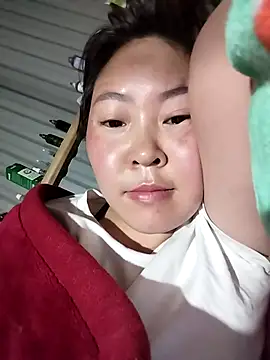 Yiyoongg online show from February 28, 11:06 pm