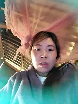 Snapshot of Yiyoongg chatting on March 25, 1:55 am Yiyoongg online show from March 25, 1:55 am