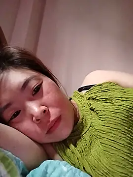Snapshot of Yiyoongg chatting on May 30, 11:02 pm Yiyoongg online show from May 30, 11:02 pm