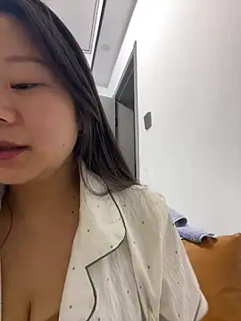 Snapshot of DDoo21 chatting on July 1, 11:34 am DDoo21 online show from July 1, 11:34 am