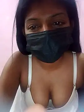 Malee S online show from May 3, 4:57 pm