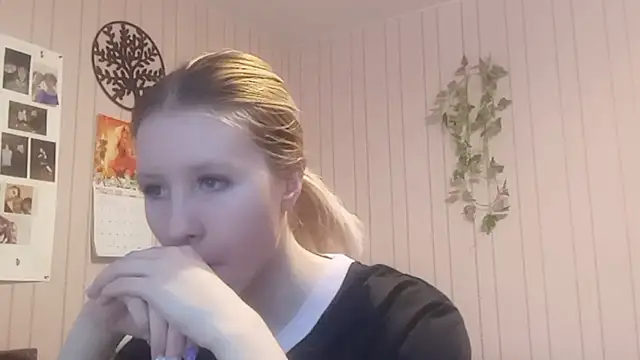 RunawayBr1de online show from February 22, 2:37 pm