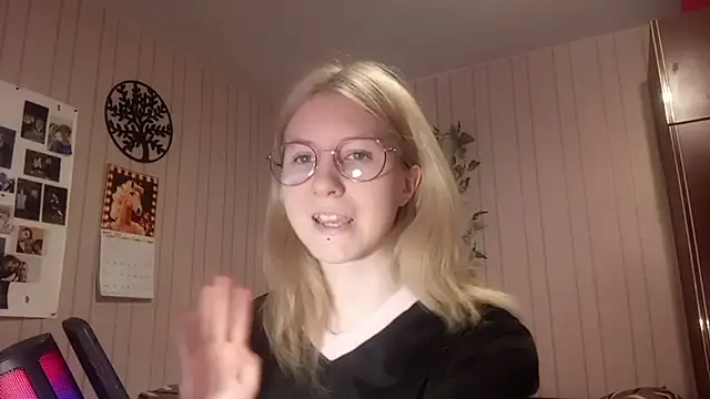 RunawayBr1de online show from March 17, 2:09 pm