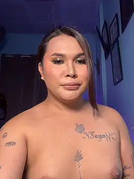hollynicole online show from May 4, 12:56 pm