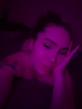 Snapshot of Arielle_Vade chatting on July 28, 9:25 pm Arielle Vade online show from July 28, 9:25 pm