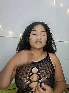 BrianaSweetxxx online show from June 30, 2:45 am