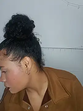 BrianaSweetxxx online show from July 20, 2:59 am