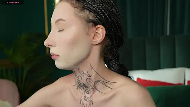 roxy morrison x online show from July 5, 3:34 am