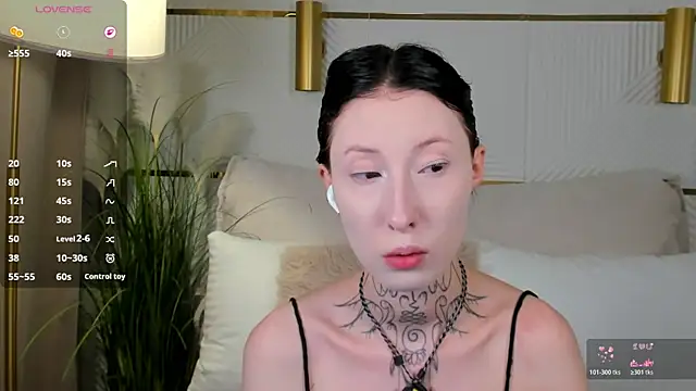 roxy morrison x online show from August 2, 4:00 am
