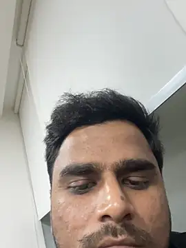 Snapshot of hassuniii chatting on February 9, 3:49 pm hassuniii online show from February 9, 3:49 pm