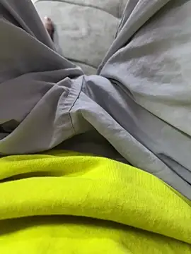 Snapshot of hassuniii chatting on February 10, 3:54 am hassuniii online show from February 10, 3:54 am