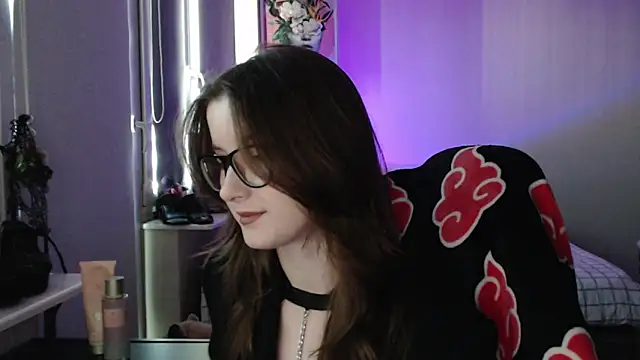 LunaXcherry online show from April 22, 4:41 pm