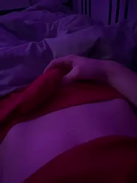 Snapshot of Comewithme690 chatting on March 28, 10:37 am Comewithme690 online show from March 28, 10:37 am