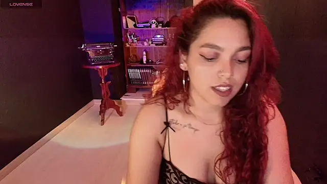 scarlett velvet  online show from February 20, 12:07 am