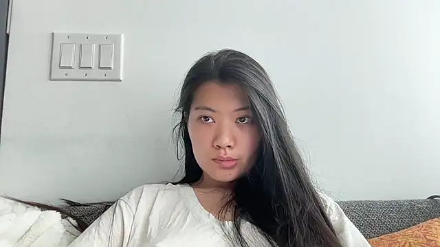 Joycelovely online show from May 13, 6:05 pm