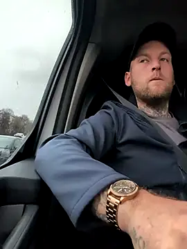 dave32000 online show from February 13, 10:00 am