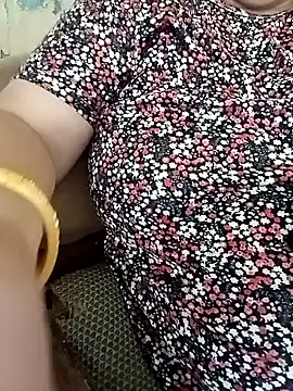 Snapshot of Simran_008 chatting on June 23, 5:49 am Simran 008 online show from June 23, 5:49 am