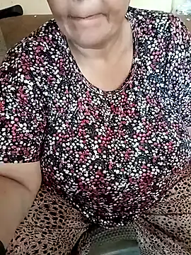 Snapshot of Simran_008 chatting on July 25, 5:27 am Simran 008 online show from July 25, 5:27 am