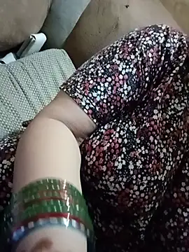 Snapshot of Simran_008 chatting on July 26, 1:51 pm Simran 008 online show from July 26, 1:51 pm
