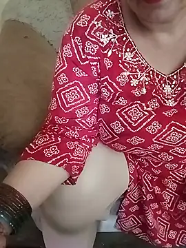 Snapshot of Simran_008 chatting on July 27, 3:02 am Simran 008 online show from July 27, 3:02 am