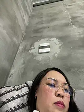 Strawberry-wet online show from February 15, 4:25 pm