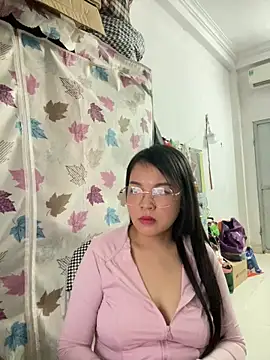 Strawberry-wet online show from March 11, 5:35 am