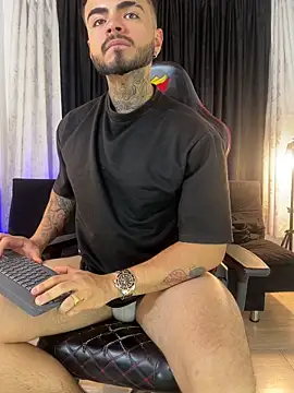 Snapshot of Benjii_Carter1 chatting on March 9, 2:48 am Benjii Carter1 online show from March 9, 2:48 am