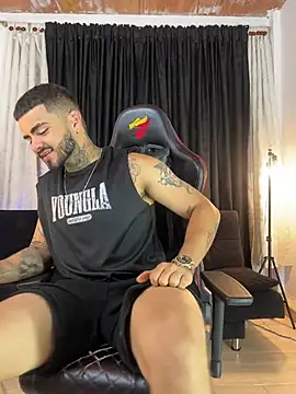 Snapshot of Benjii_Carter1 chatting on March 12, 3:12 am Benjii Carter1 online show from March 12, 3:12 am