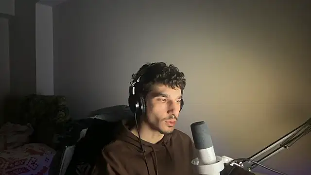 enesbabakral online show from February 25, 11:03 pm