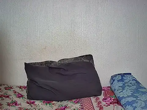 BlackBeauty2002 online show from February 9, 8:24 pm