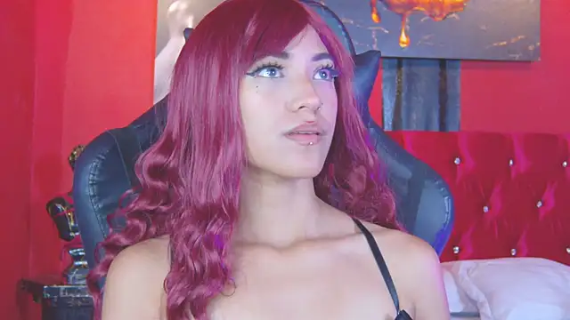 katie rougee  online show from February 19, 9:00 pm