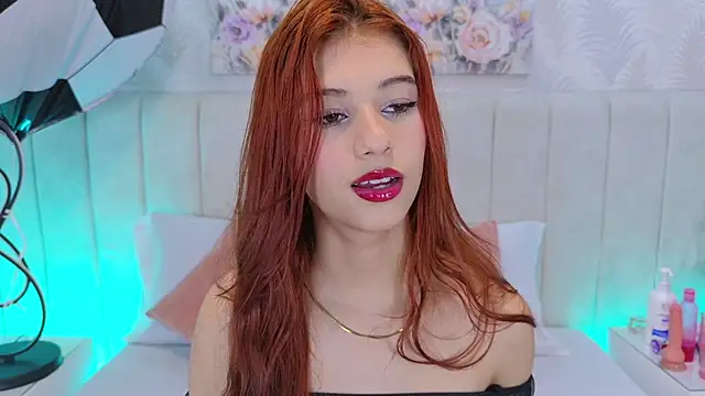 Snapshot of SaraLugo chatting on June 22, 7:55 pm SaraLugo online show from June 22, 7:55 pm