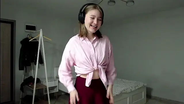 Mirrrra1 online show from February 14, 9:11 pm