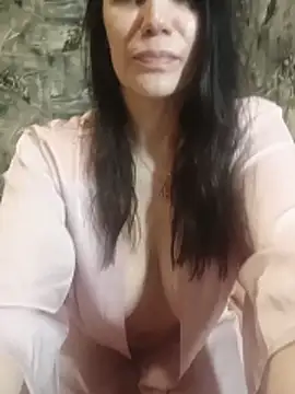 Snapshot of AlisaLowq chatting on March 22, 6:11 pm AlisaLowq online show from March 22, 6:11 pm