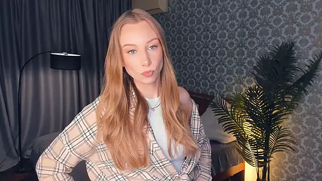 CarmenLipkin online show from February 28, 3:02 pm