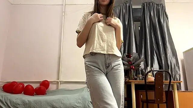 VickieKush online show from February 19, 4:03 pm