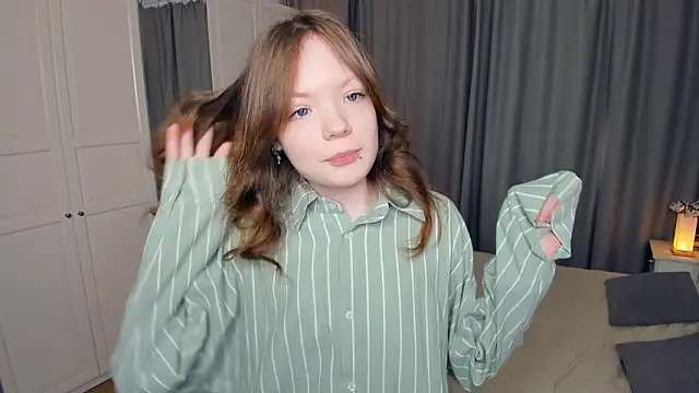 LavenderMitten online show from February 22, 7:08 am