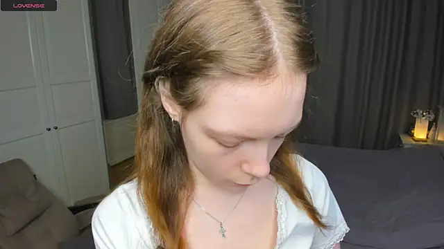 LavenderMitten online show from August 3, 5:39 am
