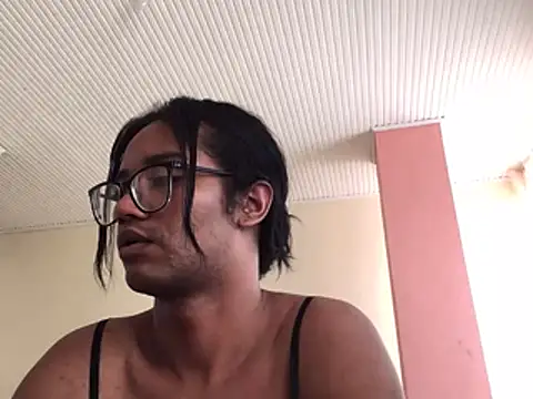 Snapshot of horny_brii chatting on May 16, 6:39 pm horny brii online show from May 16, 6:39 pm