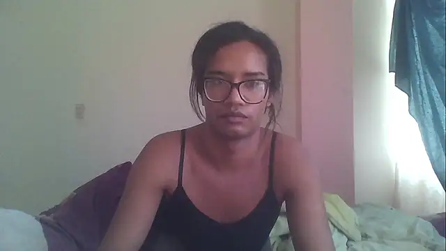 Snapshot of horny_brii chatting on June 8, 2:50 pm horny brii online show from June 8, 2:50 pm