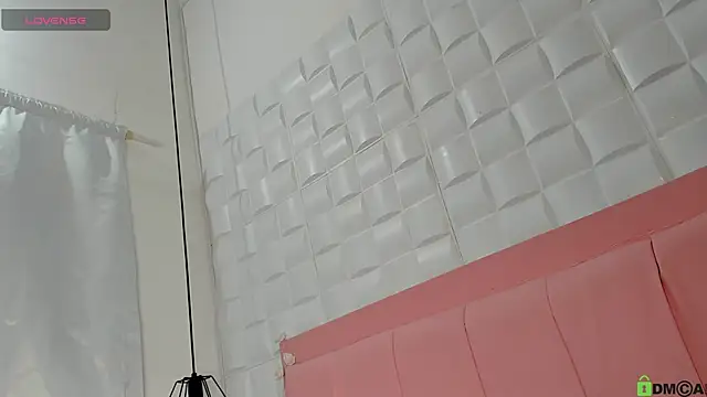  Victoria milf  online show from April 25, 8:28 pm