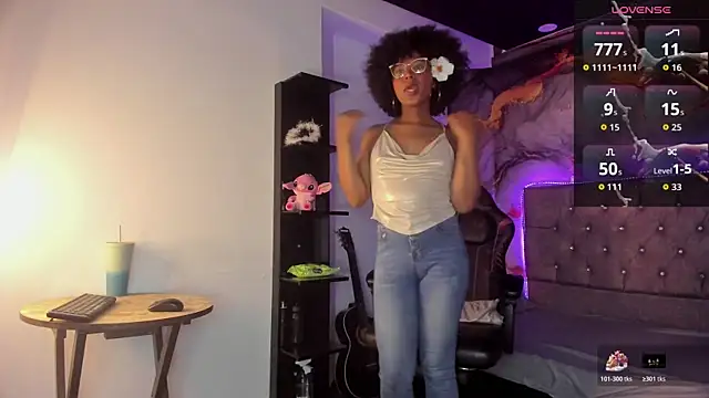 Snapshot of CataleyaMoon_ chatting on May 7, 7:41 pm CataleyaMoon online show from May 7, 7:41 pm