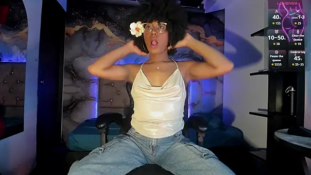 Snapshot of CataleyaMoon_ chatting on May 23, 7:40 pm CataleyaMoon online show from May 23, 7:40 pm