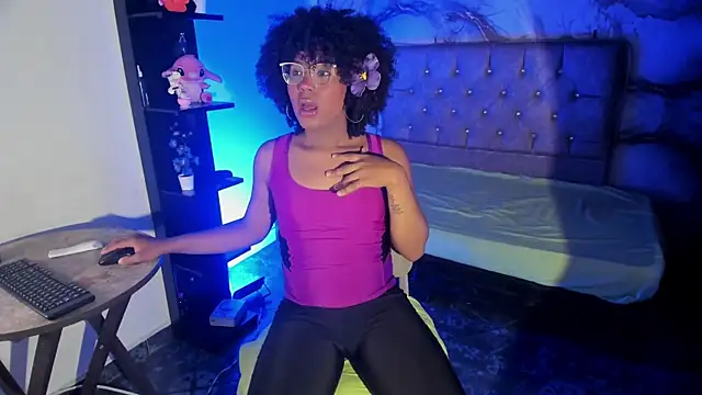 Snapshot of CataleyaMoon_ chatting on June 25, 7:40 pm CataleyaMoon online show from June 25, 7:40 pm