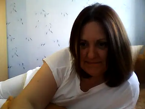 Snapshot of LockyCharm111 chatting on June 26, 5:06 pm LockyCharm111 online show from June 26, 5:06 pm