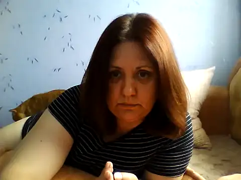 Snapshot of LockyCharm111 chatting on July 4, 9:15 am LockyCharm111 online show from July 4, 9:15 am